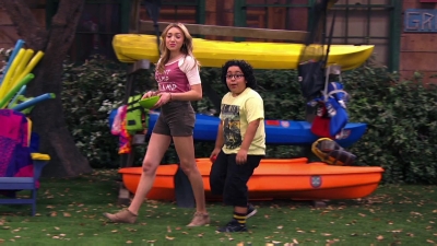 Bunkd_S01E18_Love_is_for_the_birds_16-28-19_warpednapalm.jpg