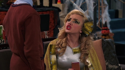 napalmcapperJessie_S04E18_The_Ghostess_With_the_Mostest5B22-49-145D.jpg