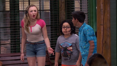 Bunkd_S01E18_Love_is_for_the_birds_16-24-15_warpednapalm.jpg