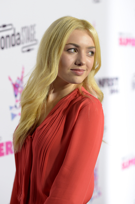 Peyton_List_09~15.jpg