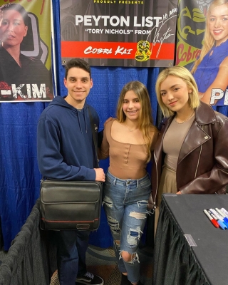 Photo_shared_by_John_Zanarini_on_April_032C_2023_tagging__peytonlist2C_and__steelcitycomiccon__May_be_an_image_of_5_people2C_people_standing2C_indoor_and_text_that_says__PROUDLY_PRESENTS_PEYTON_LIST__TORY_NICH.jpg