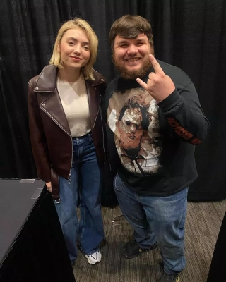 Photo_shared_by_Peyton_List_Fan_Page_21_on_March_252C_2023_tagging__peytonlist__May_be_an_image_of_2_people2C_people_standing_and_indoor__28129.jpg