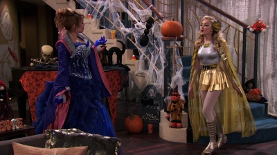 napalmcapperJessie_S04E18_The_Ghostess_With_the_Mostest5B22-42-515D.jpg