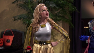 napalmcapperJessie_S04E18_The_Ghostess_With_the_Mostest5B22-43-145D.jpg