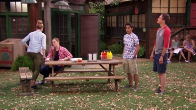 warpednapalmcapsBunkd_S02E07_Camp_Kiki-slasher_22-24-43_warpednapalmcaps.jpg